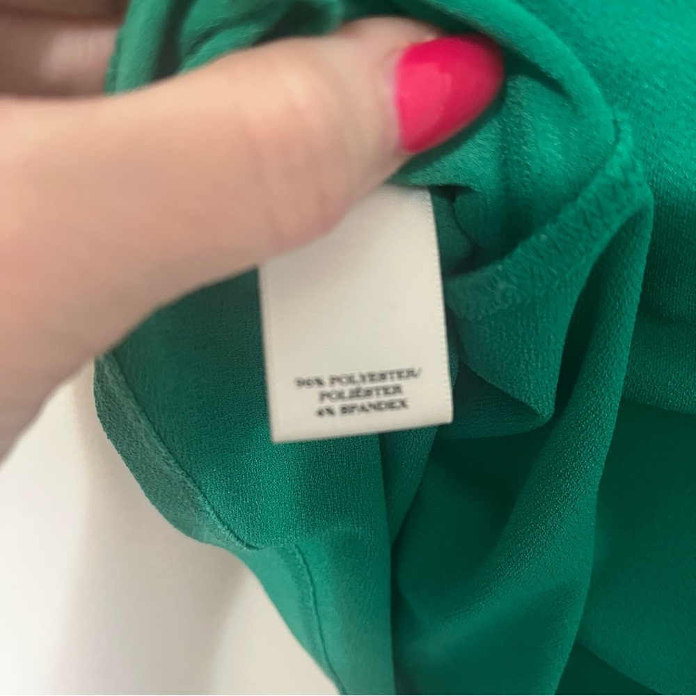 Ann Taylor Vibrant Green Blouse. Size Medium Petite. - Picture 7 of 9